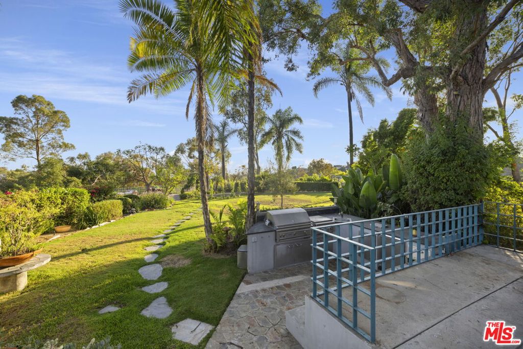 main property photo 59