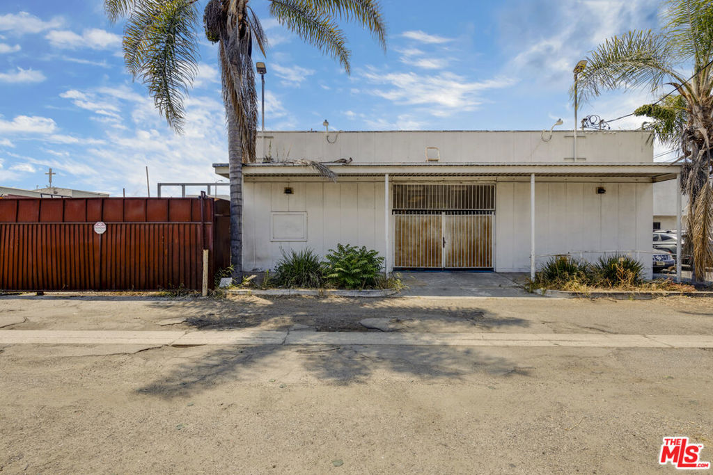 main property photo 6