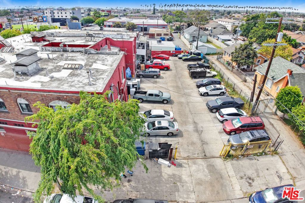 main property photo 10