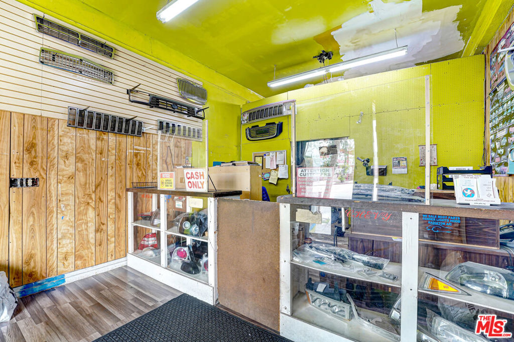 main property photo 20