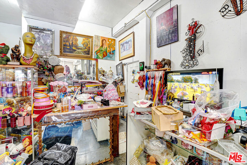 main property photo 29