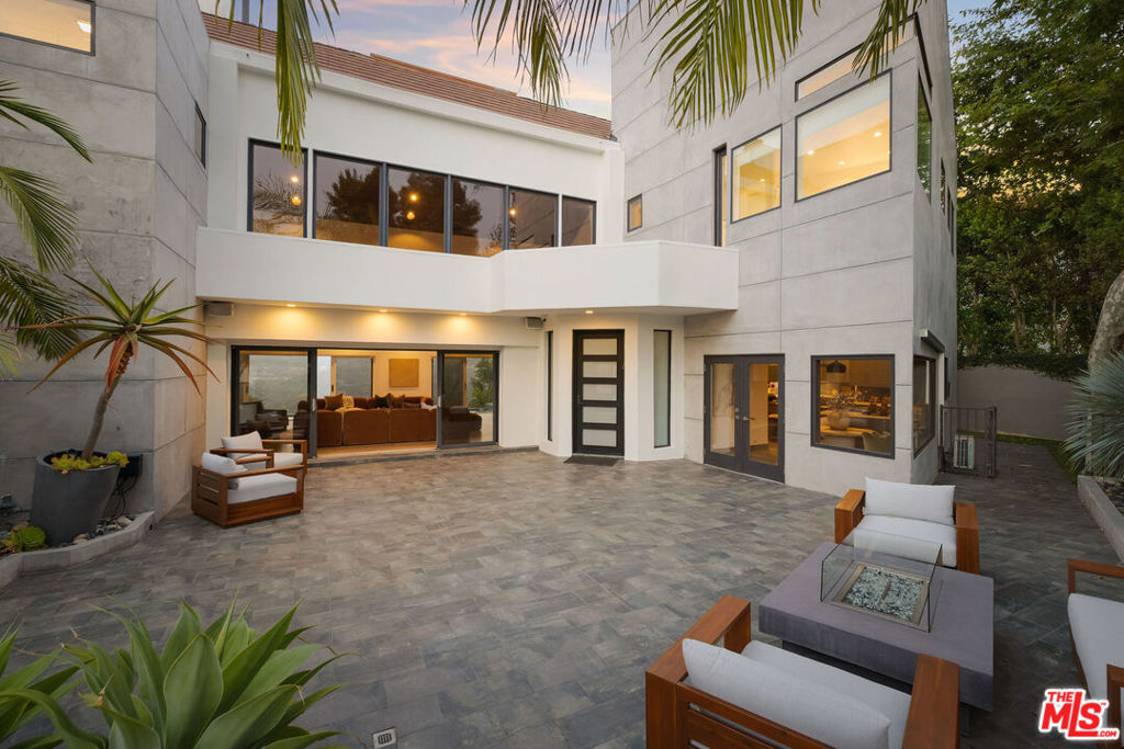 main property photo 41
