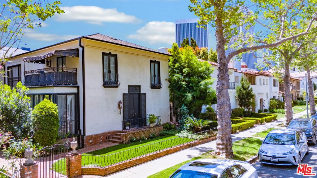 main property photo 5