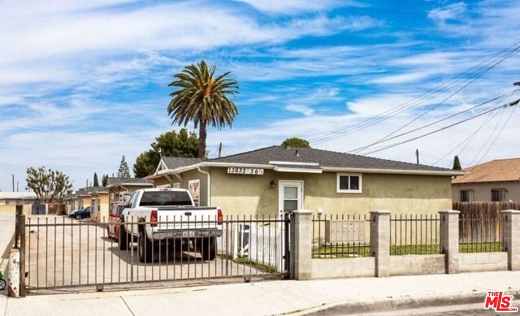 main property photo 12