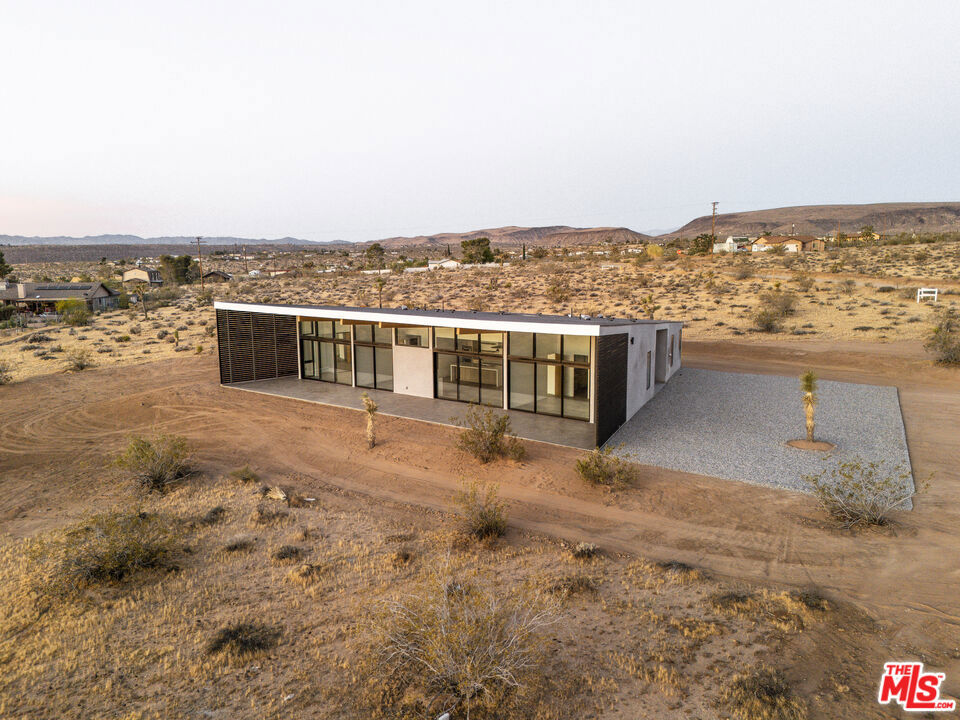 main property photo 45