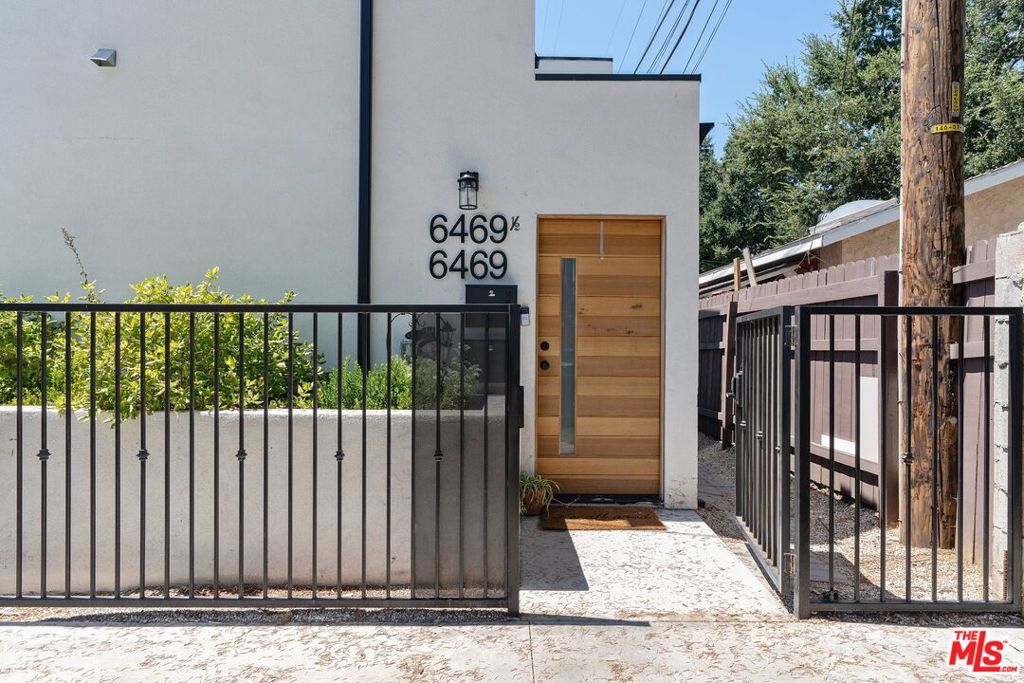 main property photo 10