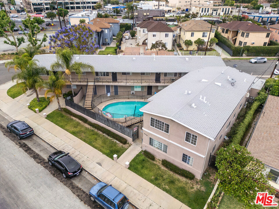 main property photo 14