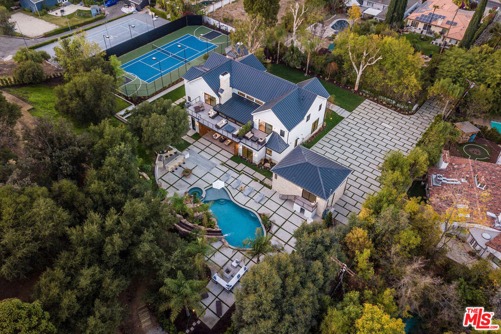 main property photo 44