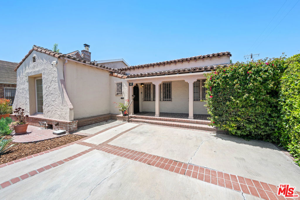 main property photo 4