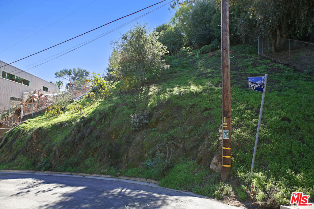 main property photo 3