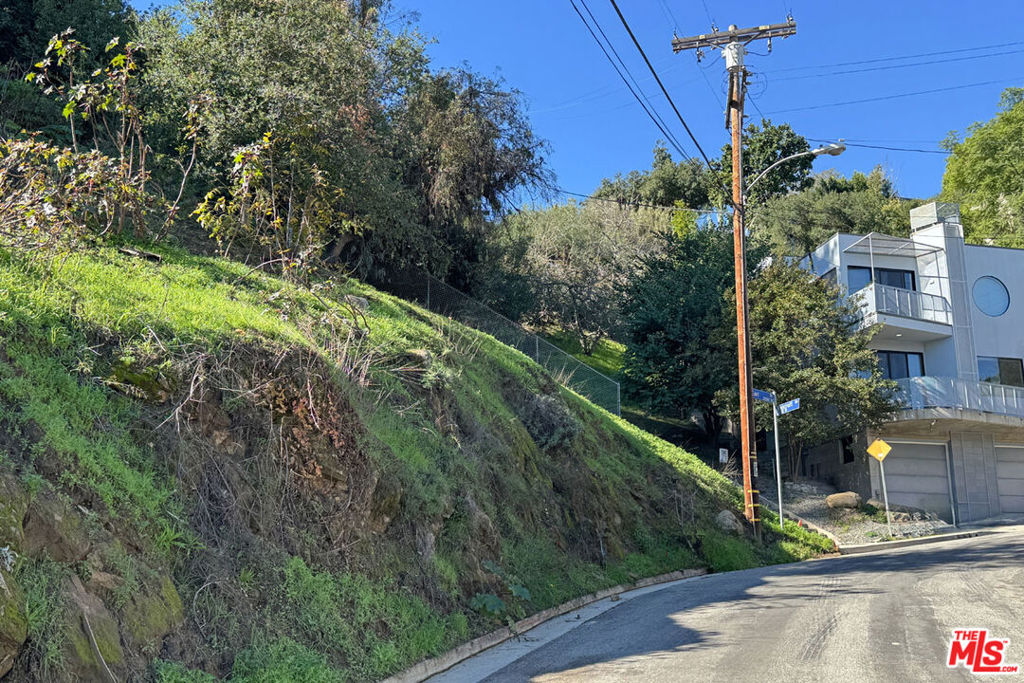main property photo 4