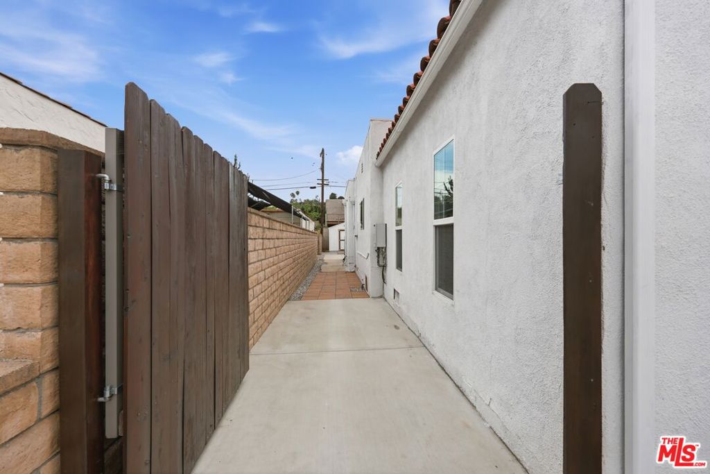 main property photo 41