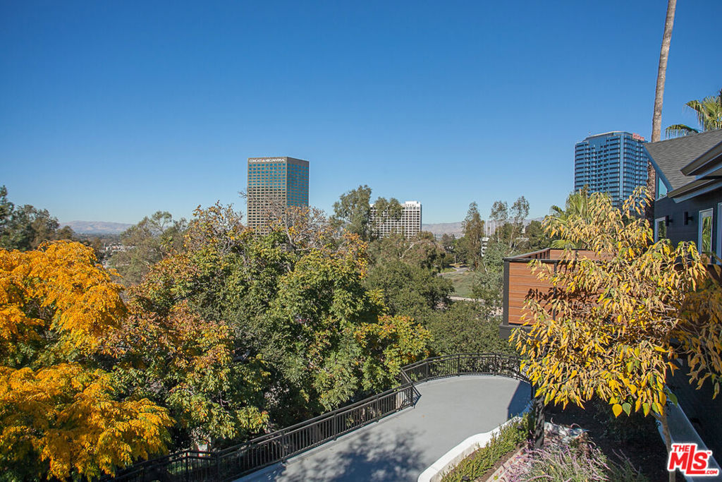 main property photo 60