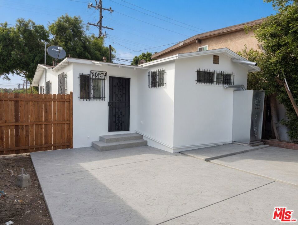 main property photo 7