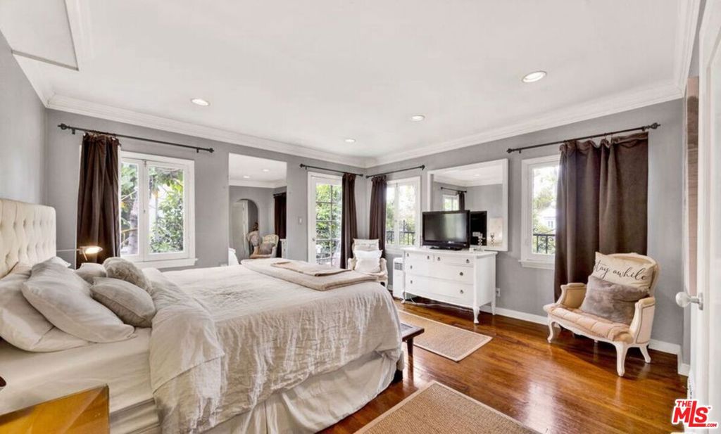 main property photo 16