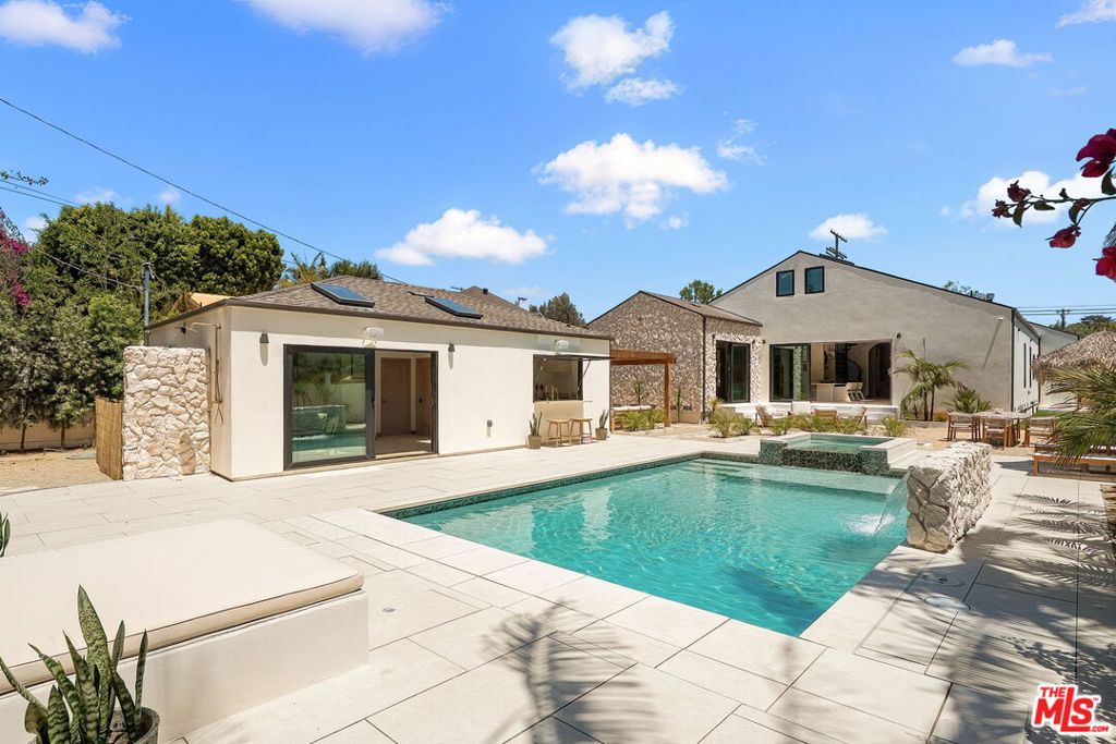 main property photo 50