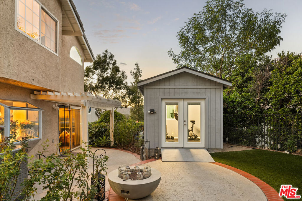 main property photo 19