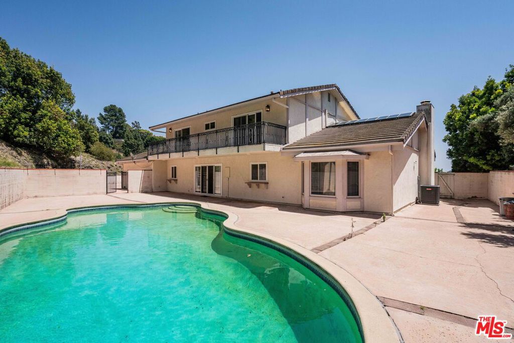 main property photo 30