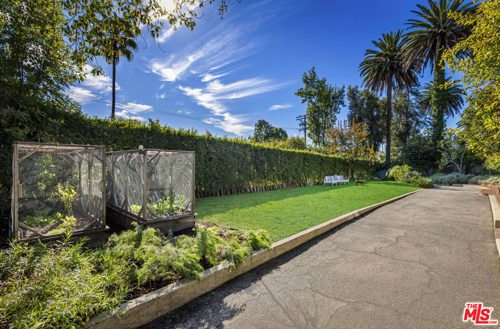 main property photo 43