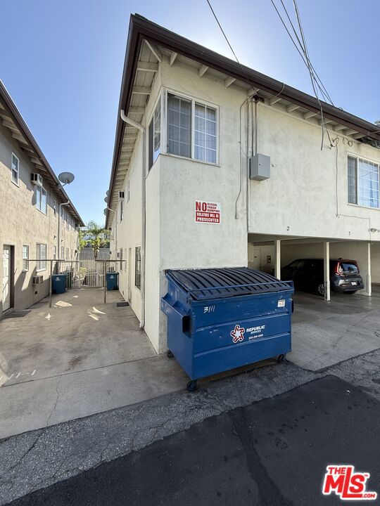main property photo 9