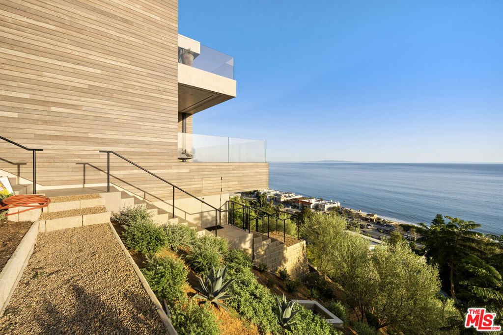 main property photo 66