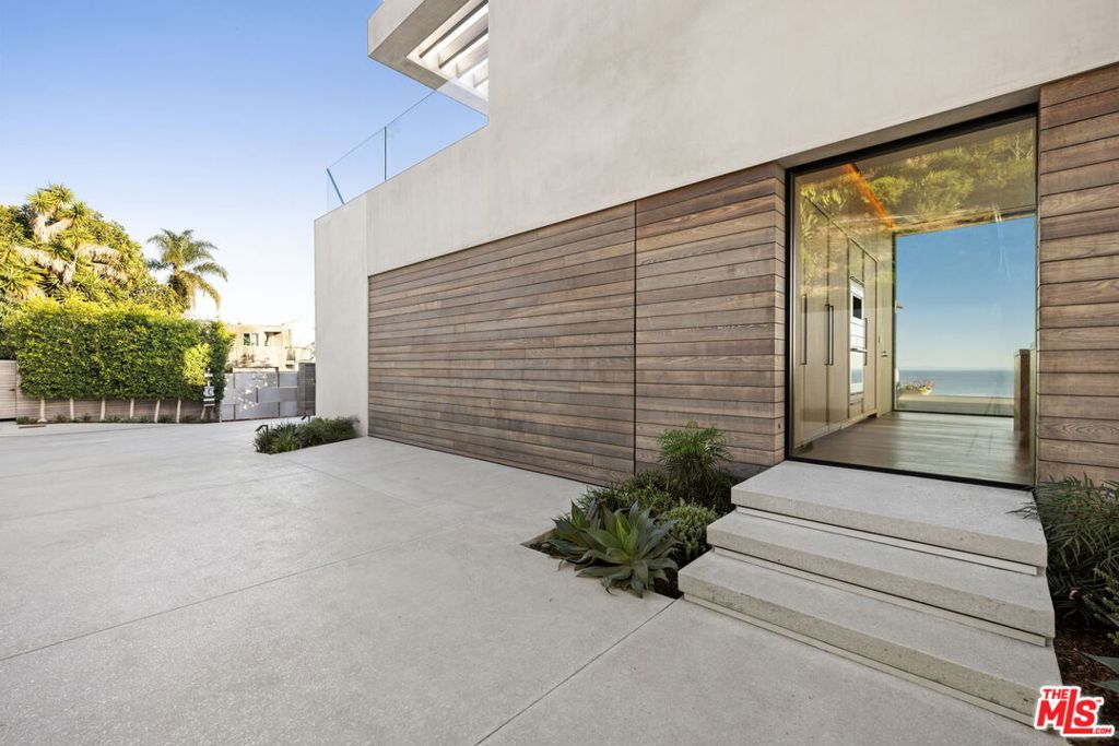 main property photo 67