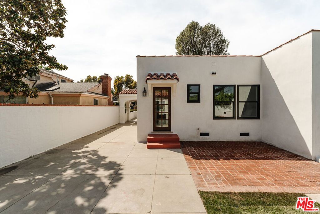 main property photo 50