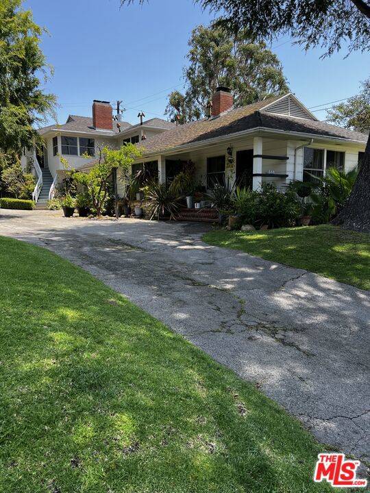 main property photo 8