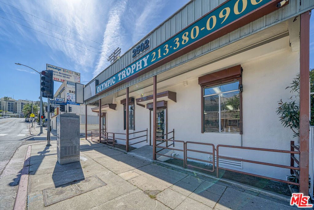 main property photo 27