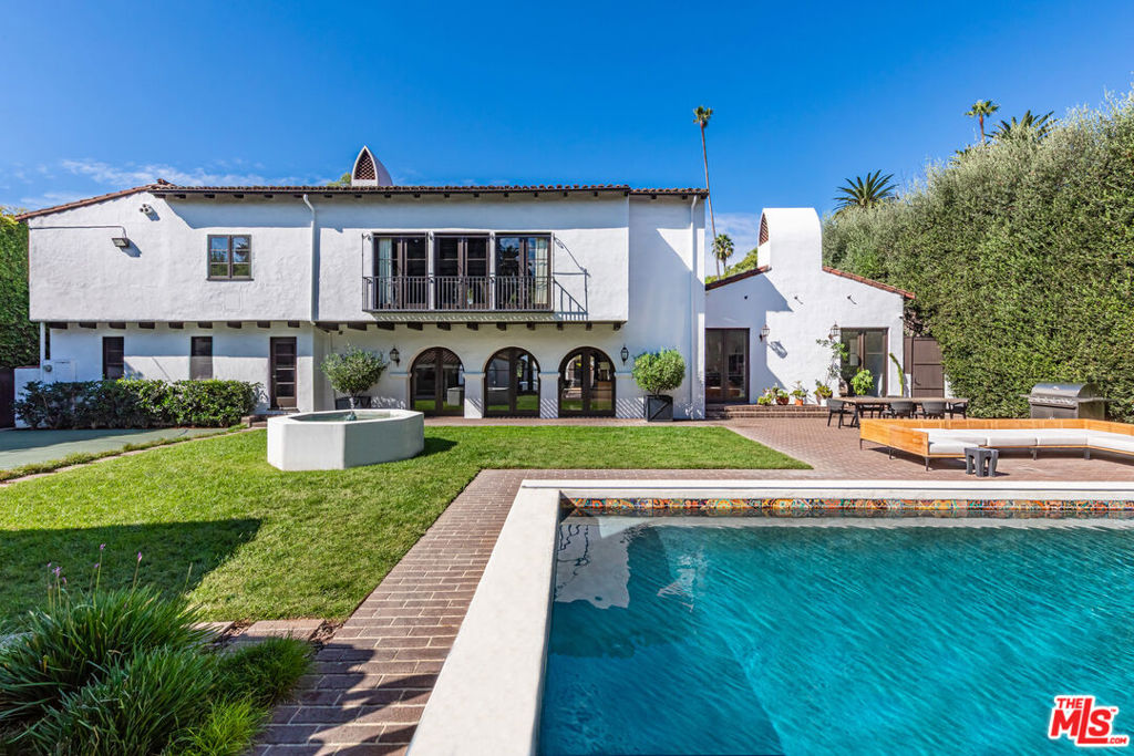 main property photo 10