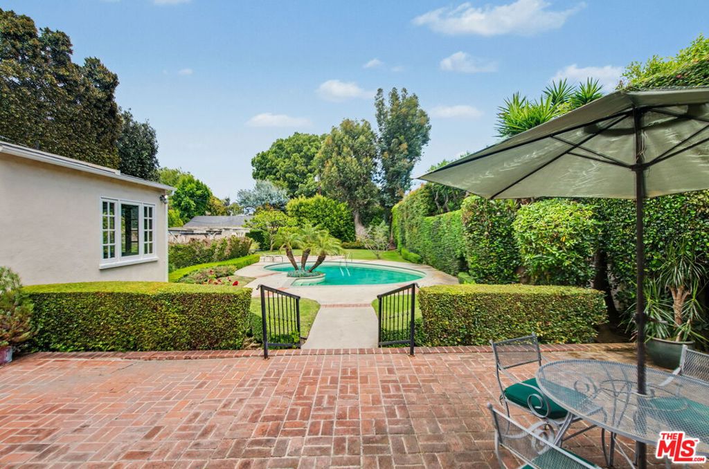 main property photo 31