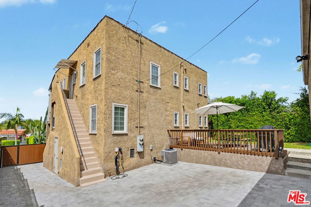 main property photo 28