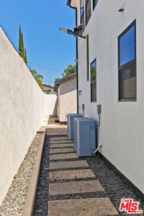 main property photo 65