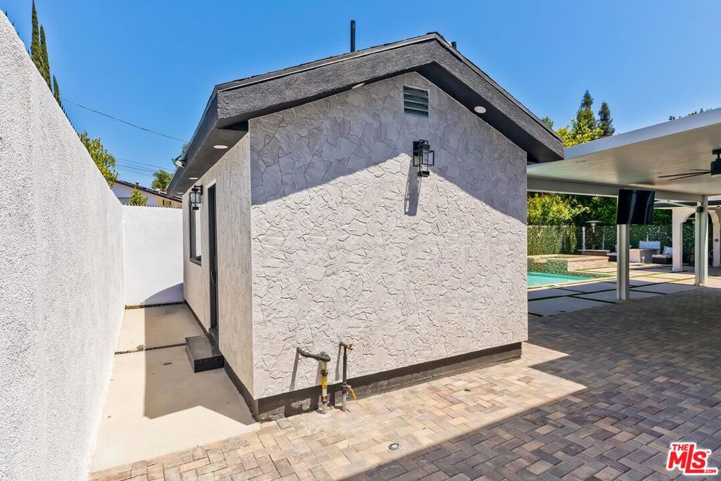 main property photo 66