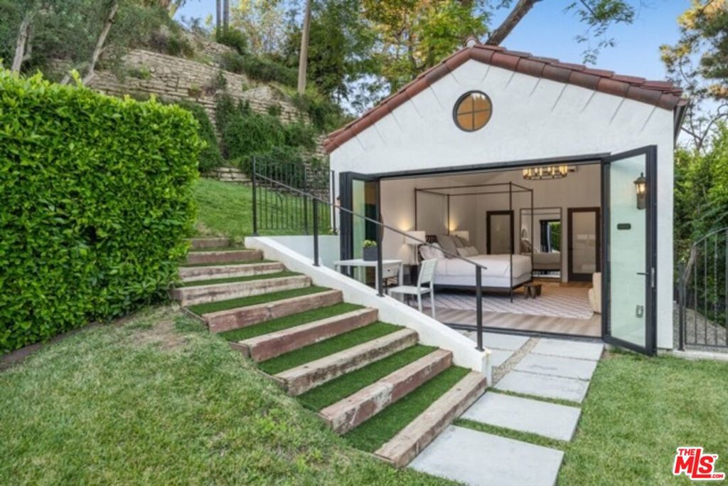 main property photo 62