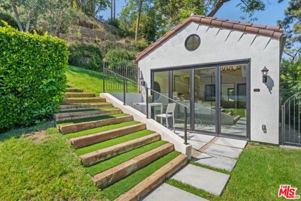 main property photo 64