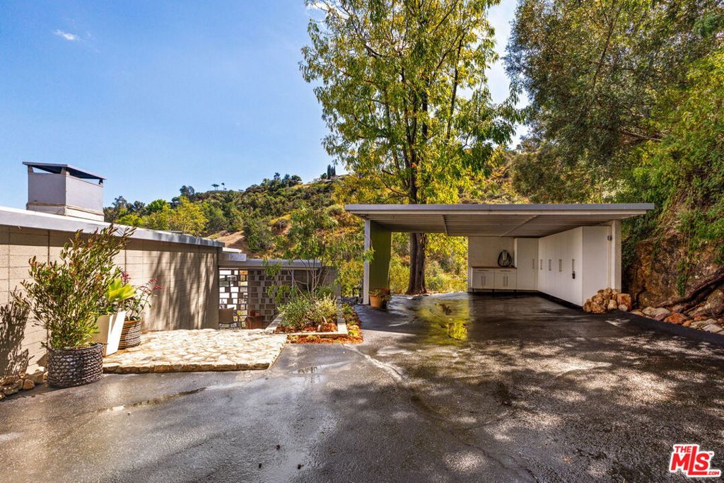 main property photo 52