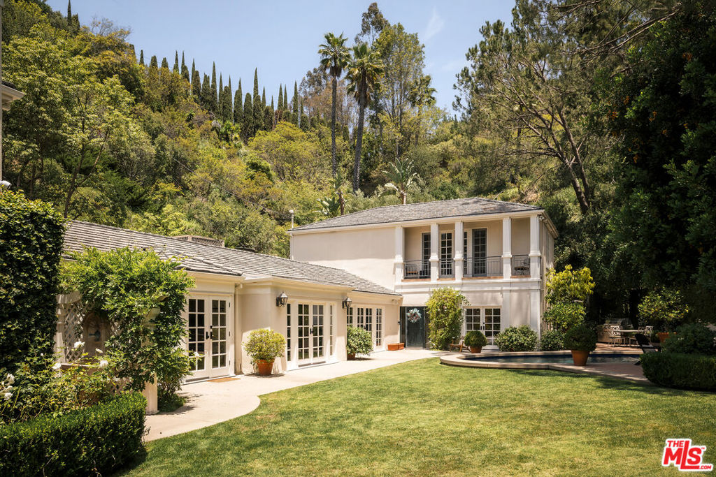 main property photo 4