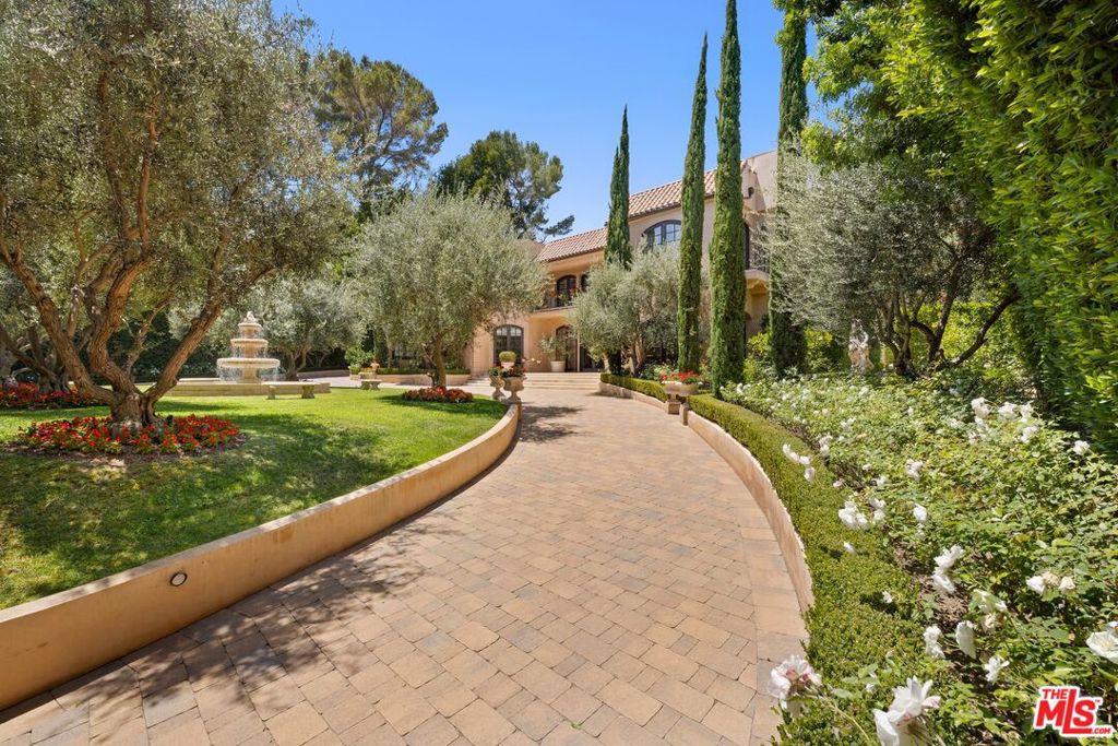 main property photo 21