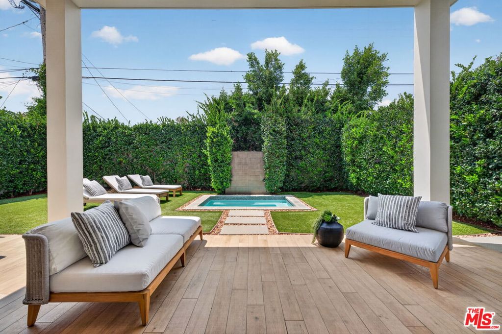 main property photo 19