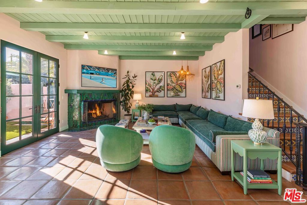 main property photo 13