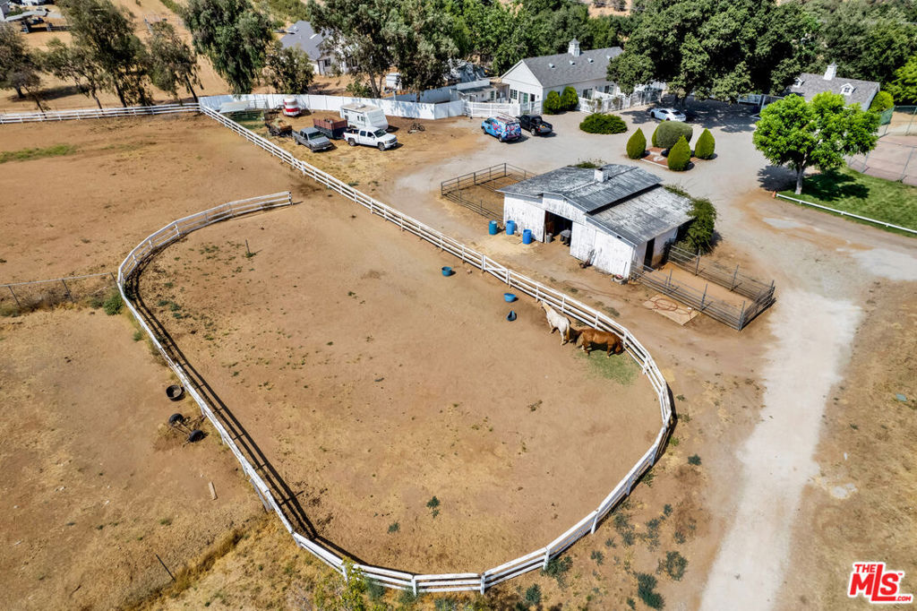main property photo 18