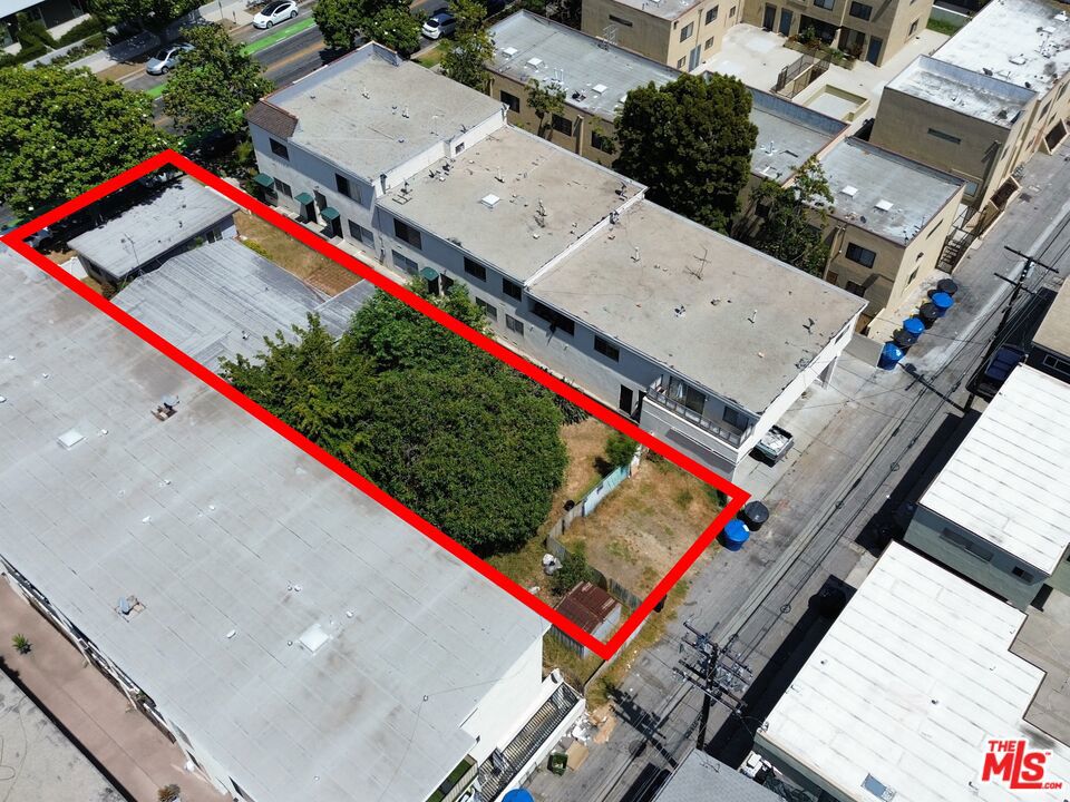main property photo 12