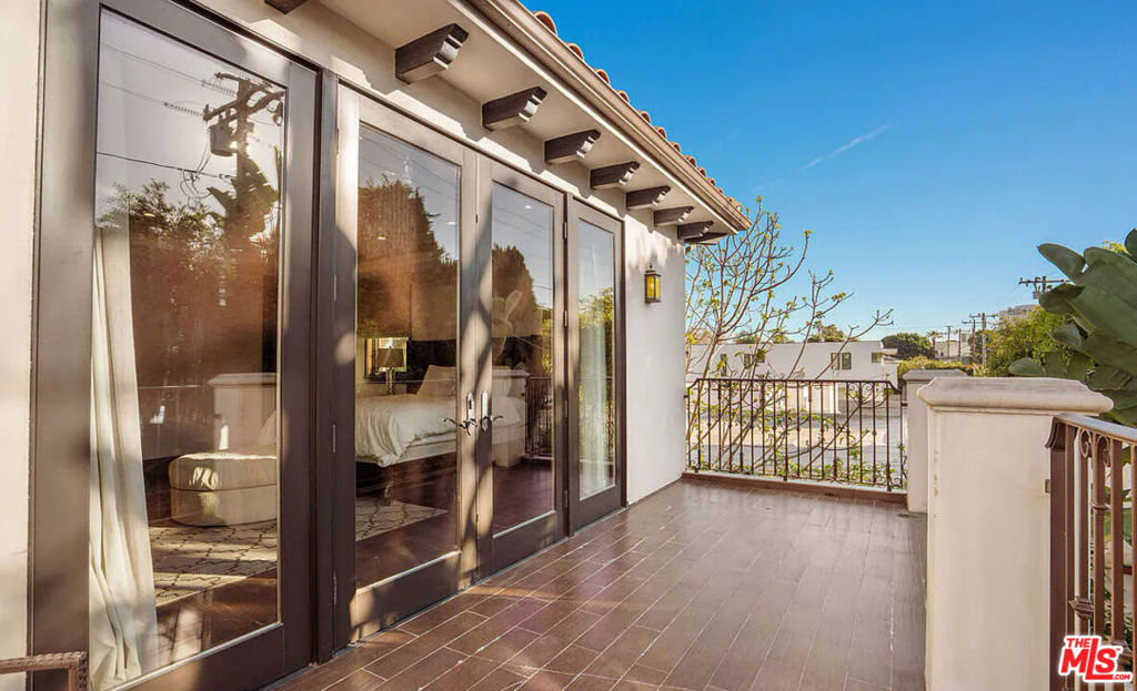 main property photo 20