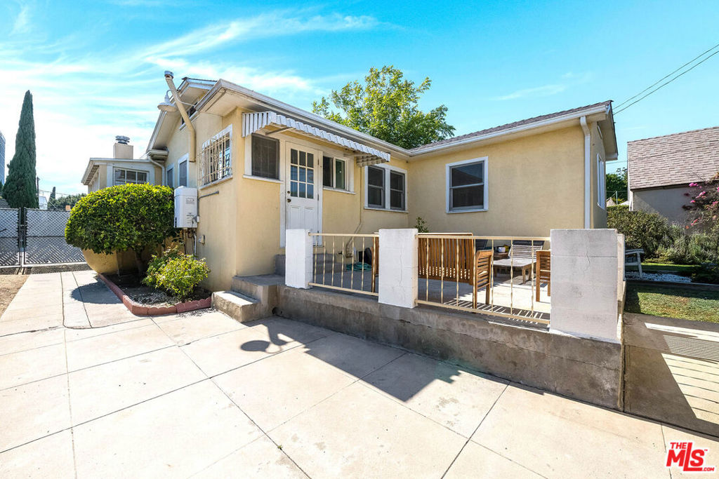 main property photo 16