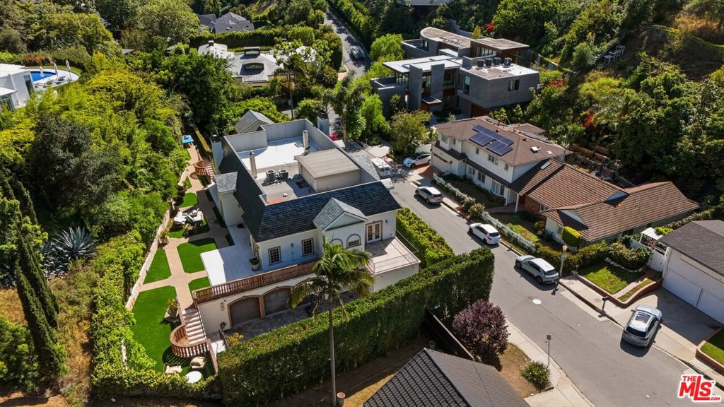 main property photo 30