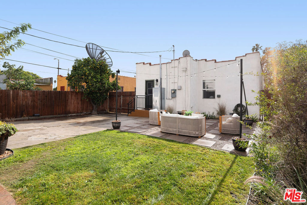 main property photo 28