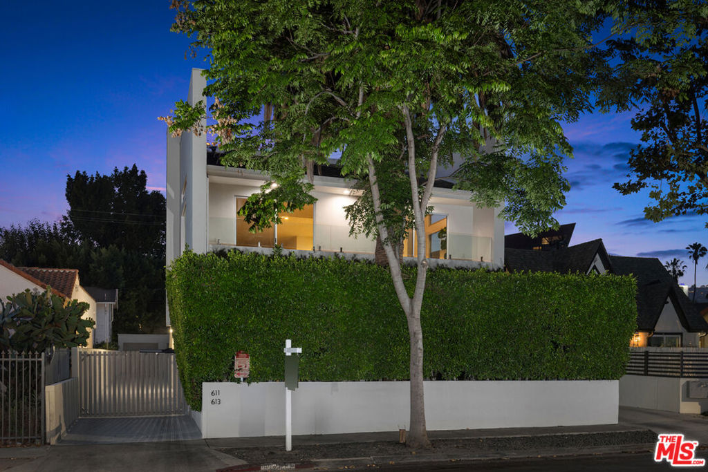 main property photo 40
