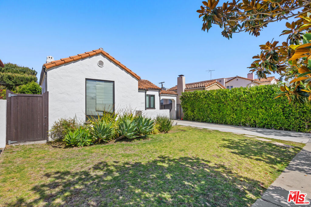 main property photo 28