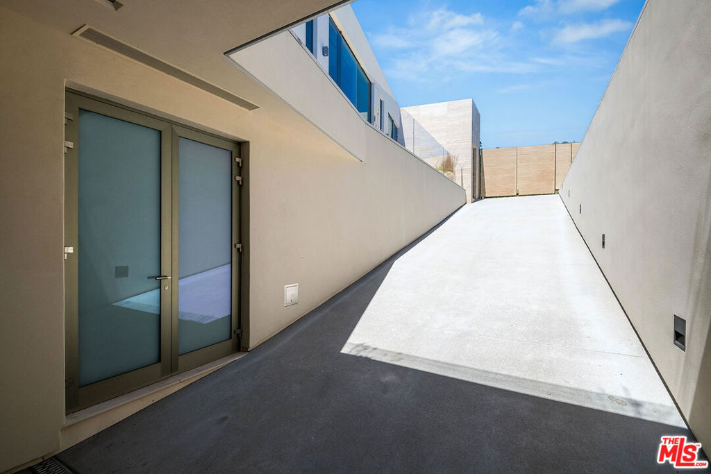 main property photo 64